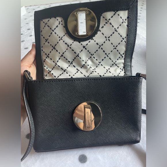 Newbury Lane Sally Crossbody Purse - Picture 4 of 5